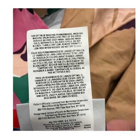 Marimekko Ojakellukka Standard Single Pillow Sham 21” x 27” - Picture 6 of 6